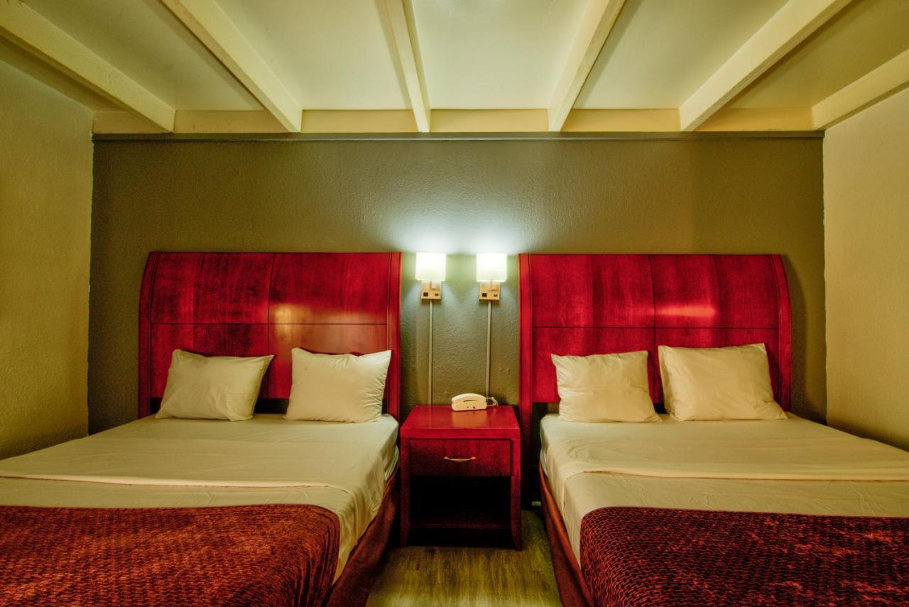 Clearwater Hotel Екстериор снимка