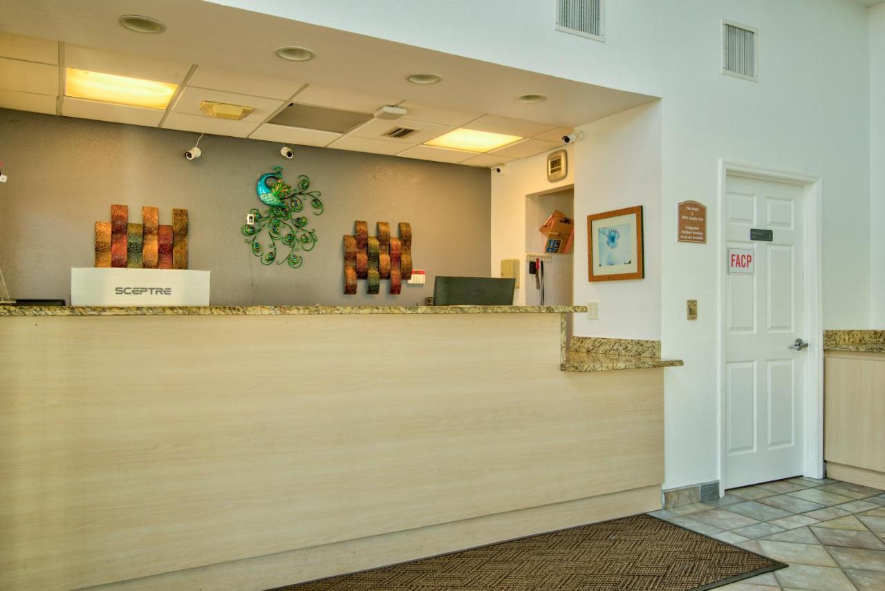 Clearwater Hotel Екстериор снимка