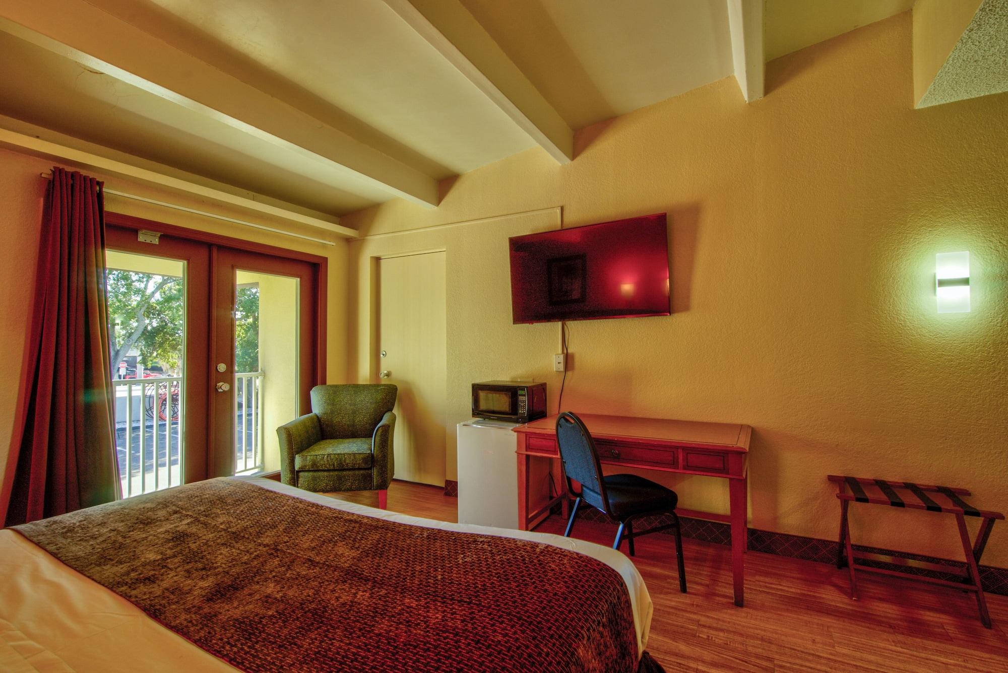 Clearwater Hotel Екстериор снимка