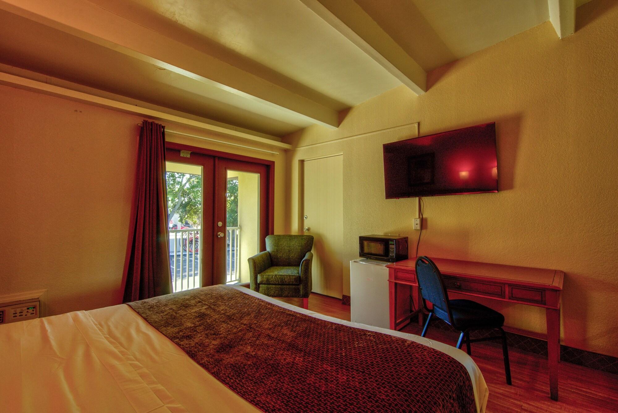 Clearwater Hotel Екстериор снимка